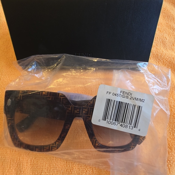 Fendi Brown Square Sunglasses NWT - Picture 6 of 9